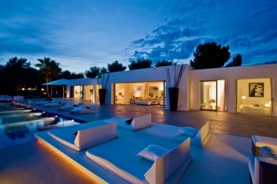 Modern villa Buddha for summer rent!