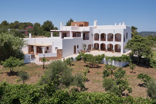 Finca style Villa Ceta for summer rental!